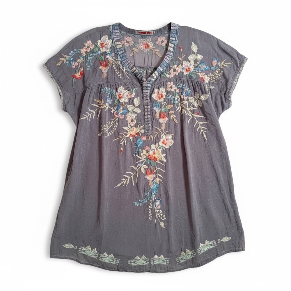 Johnny Was Short Sleeve Gray Blouse Colorful Romantic Embroidered Flowers Medium - Picture 4 of 15